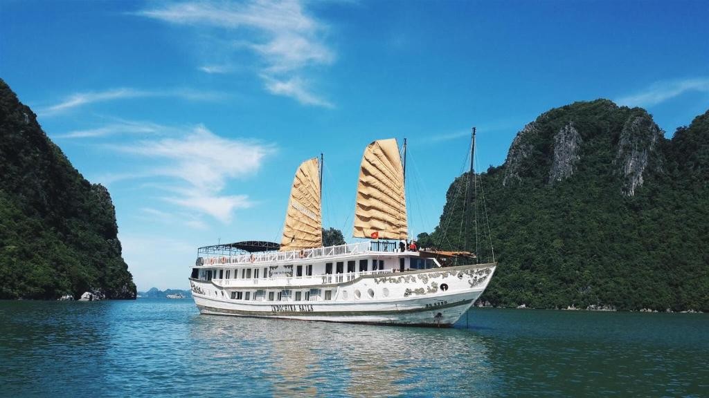 Indochina Sails Cruise