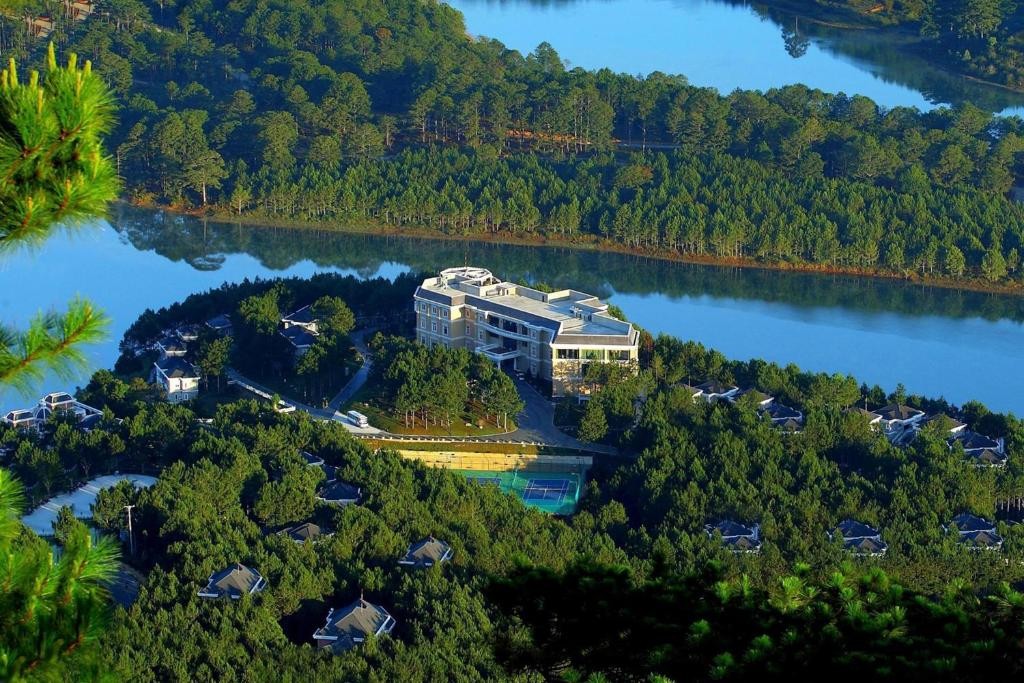 Dalat Edensee Lake Resort & Spa